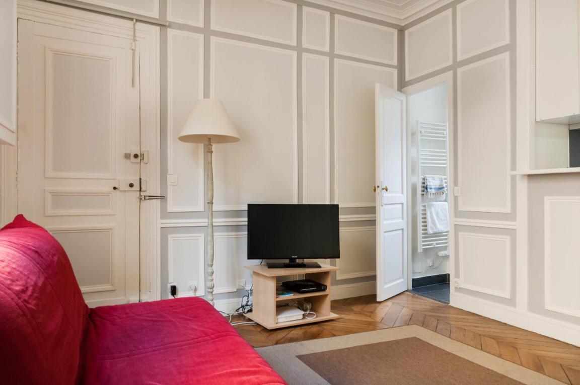 Place Hoche Appartement Versailles Buitenkant foto