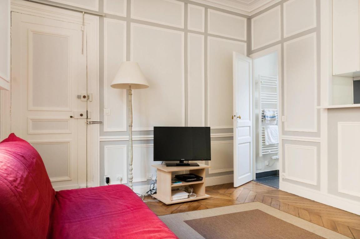 Place Hoche Appartement Versailles Buitenkant foto