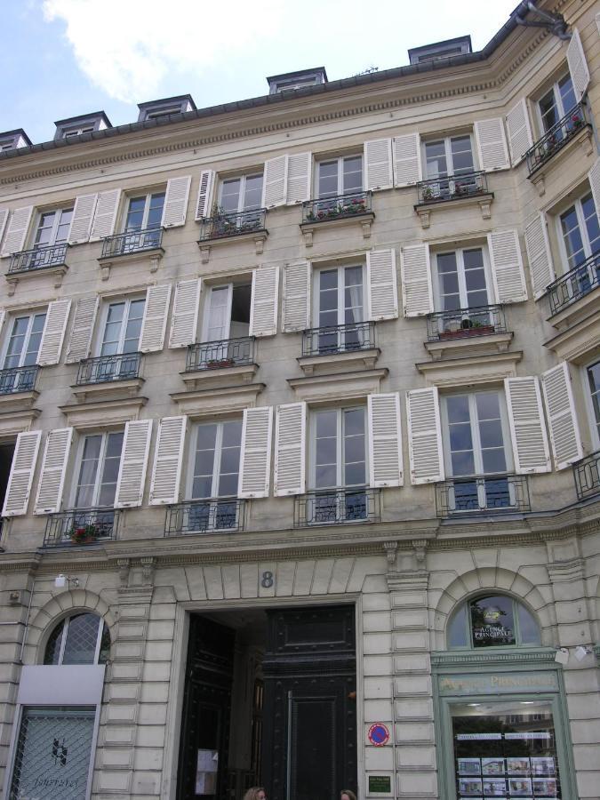 Place Hoche Appartement Versailles Buitenkant foto